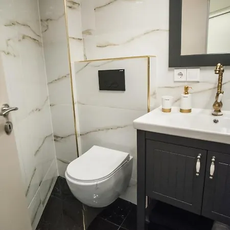 Small Paradise By The Old Bridge *